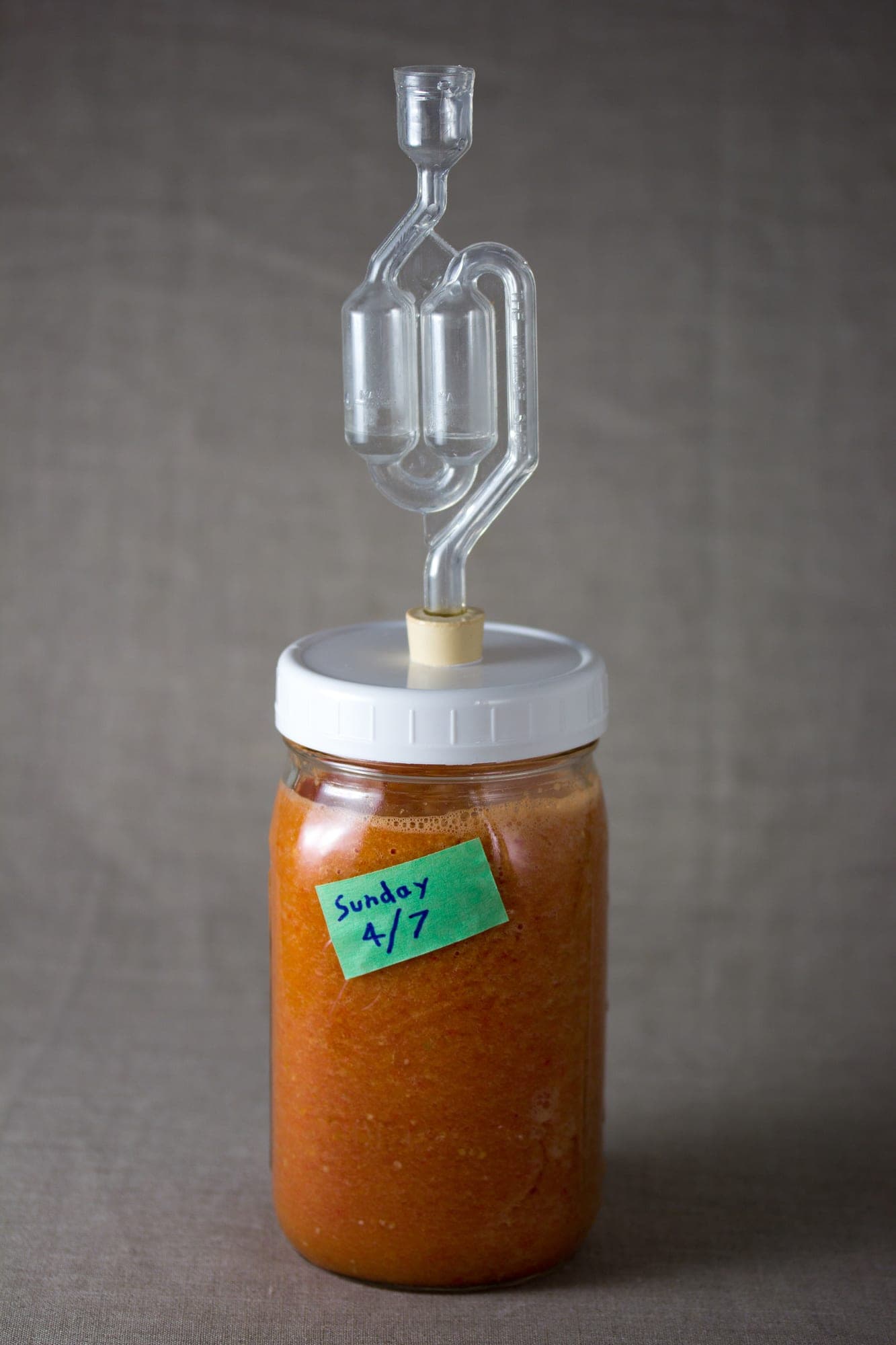 Pepers drogen, roken en fermenteren: oven, droogoven of draad, per ras